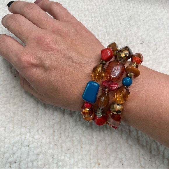 Francesca’s Beaded Stone Wrap Blue Red Bracelet - Picture 3 of 6
